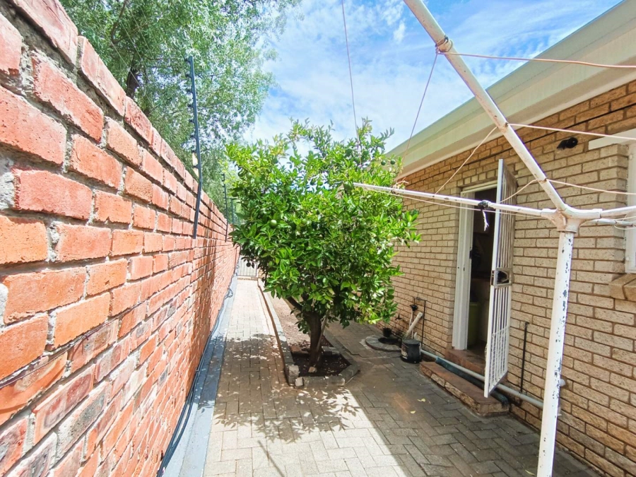 3 Bedroom Property for Sale in Langenhovenpark Free State